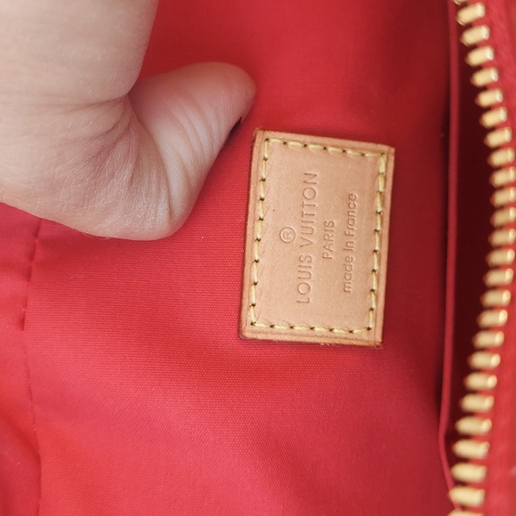 LOUIS VUITTON Summit Drive Bag & Wallet Set - Picture 7 of 16